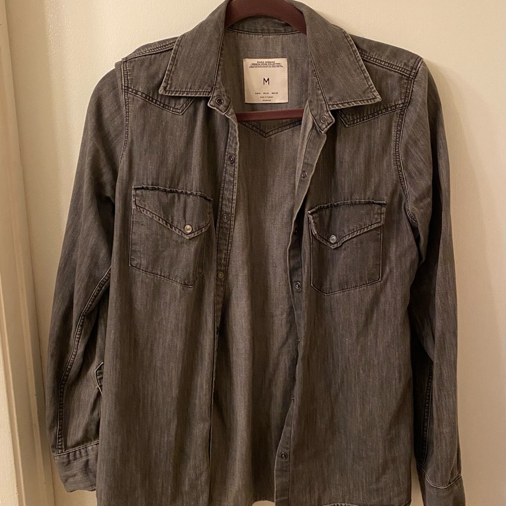 Zara Women’s Gray Denim Shirt